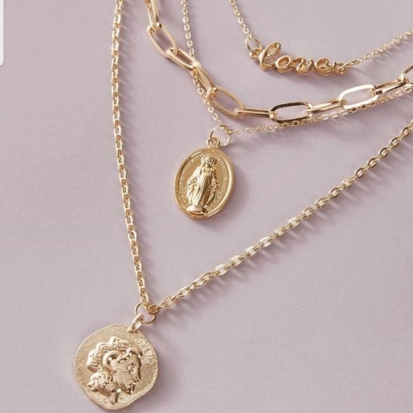 *Lourdes* Chain Layered Necklace - Picture 2 of 4